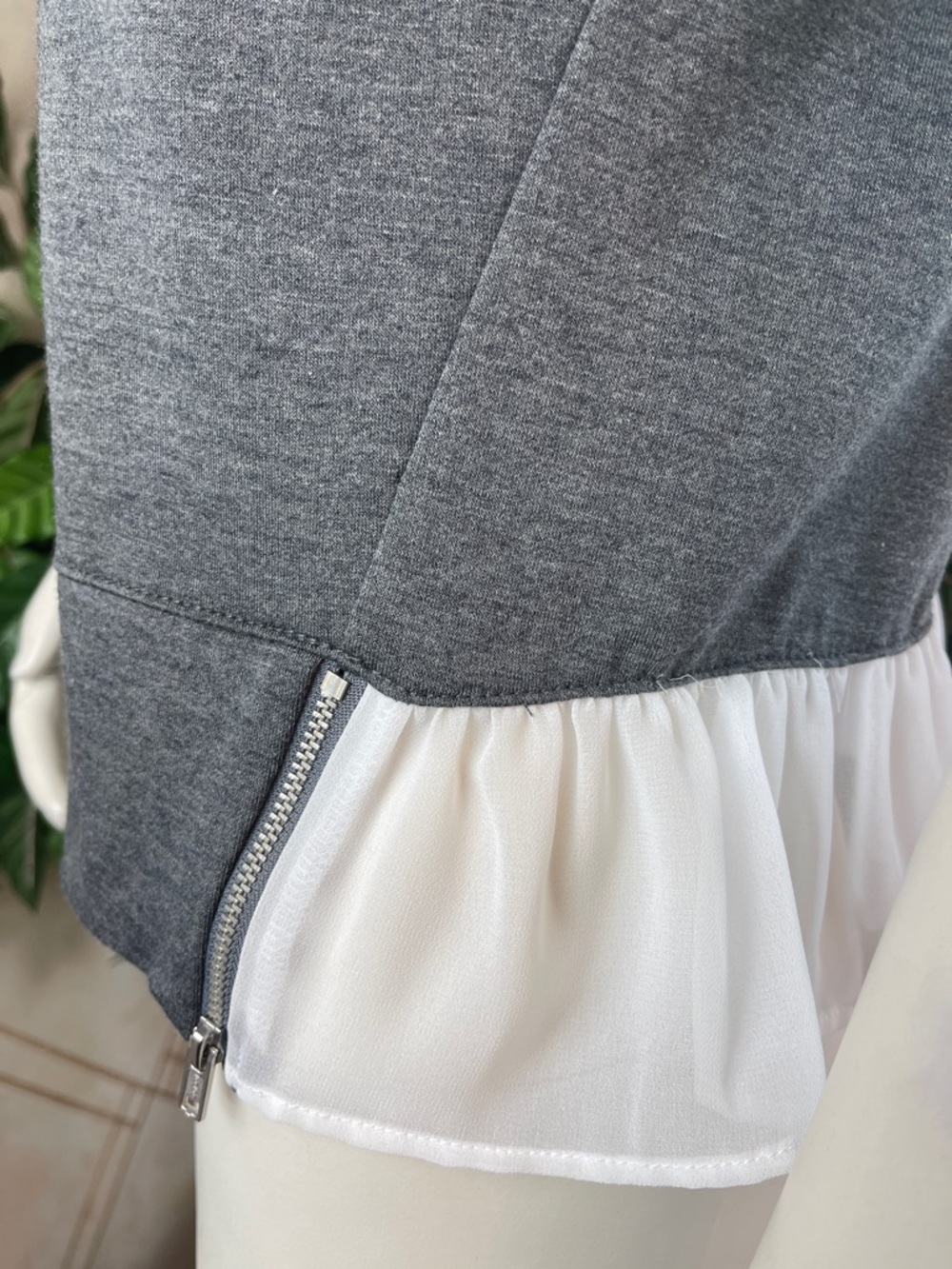 INC CHARCOAL SIDE ZIP BACK RUFFLE TOP - Picture 6 of 11
